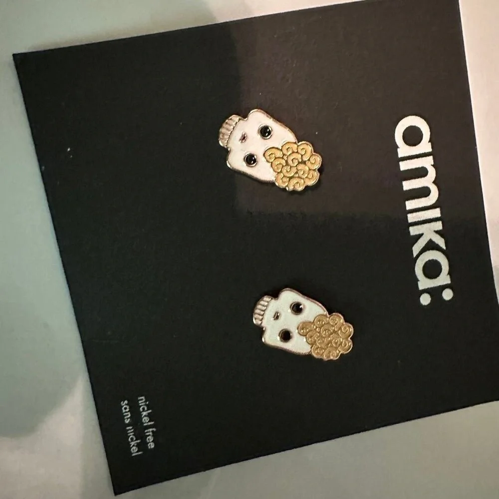amika earrings‎ skull sugar earrings hair care